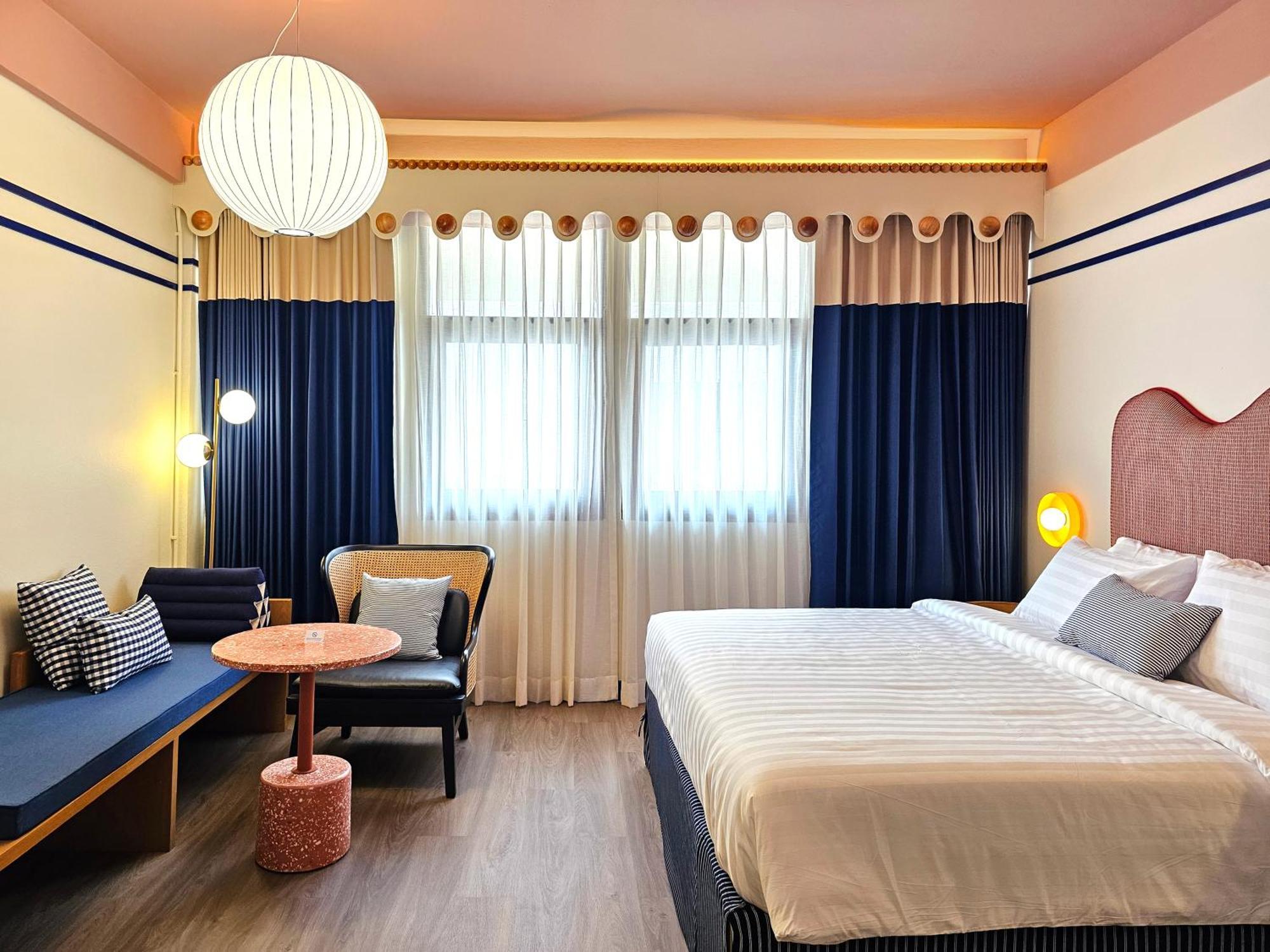 Blu Dock Restel Bangkok Esterno foto
