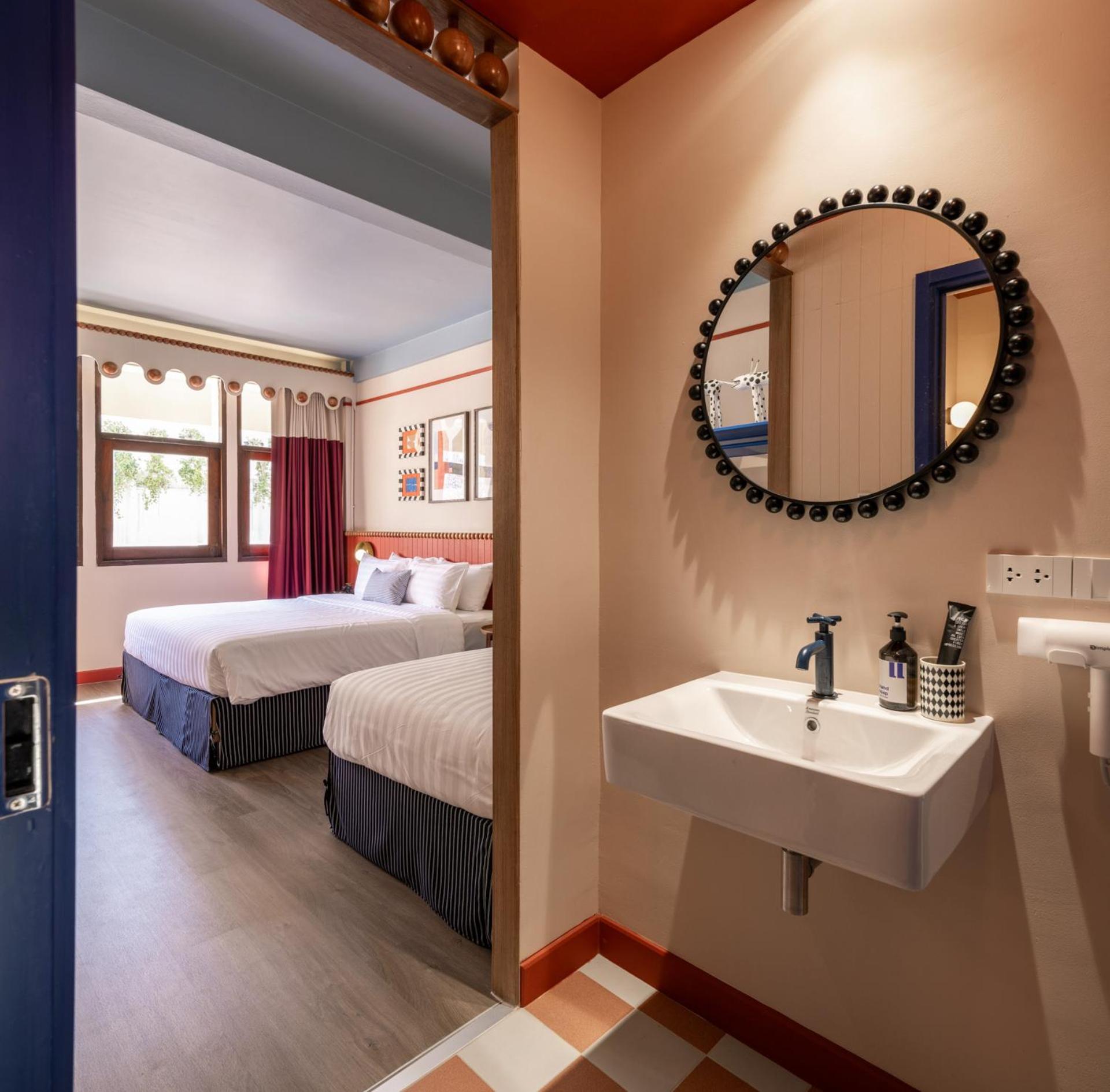 Blu Dock Restel Bangkok Esterno foto